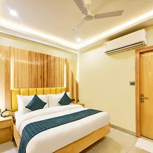 Hotel New Frontier - 2 Mins From Old Railway Station & Chandni Chowk, Delhi (National Capital Territory of India)